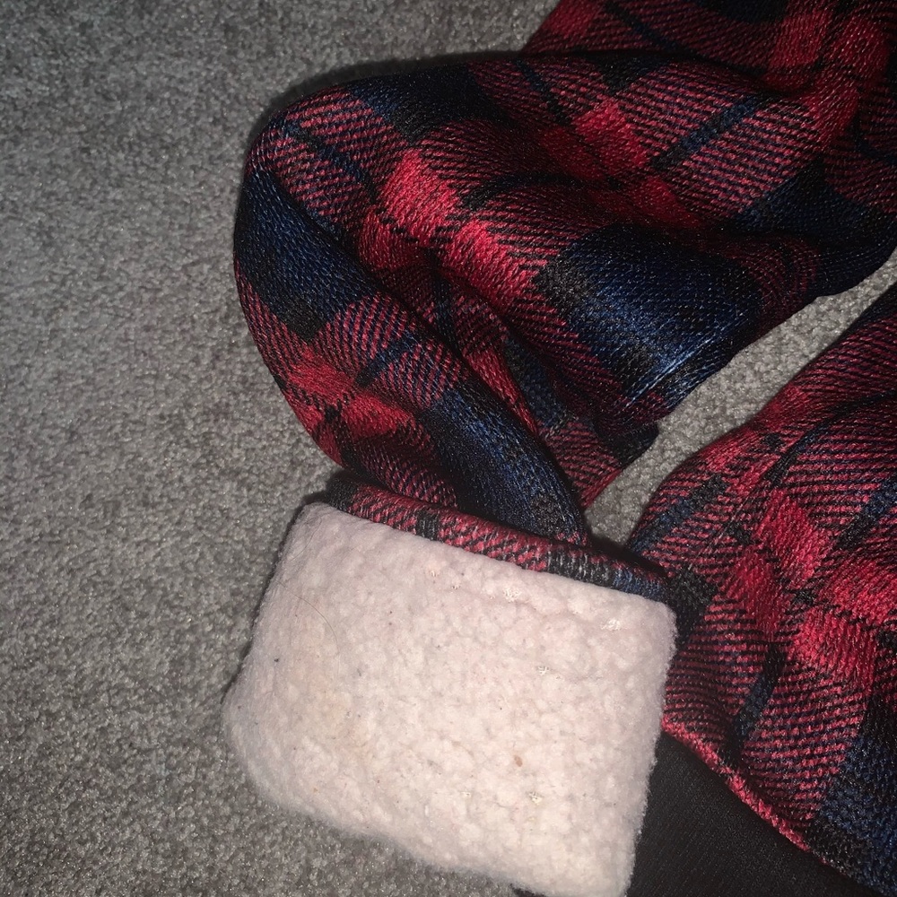 Red plaid zip up sweatshirt - Picture 2 of 6